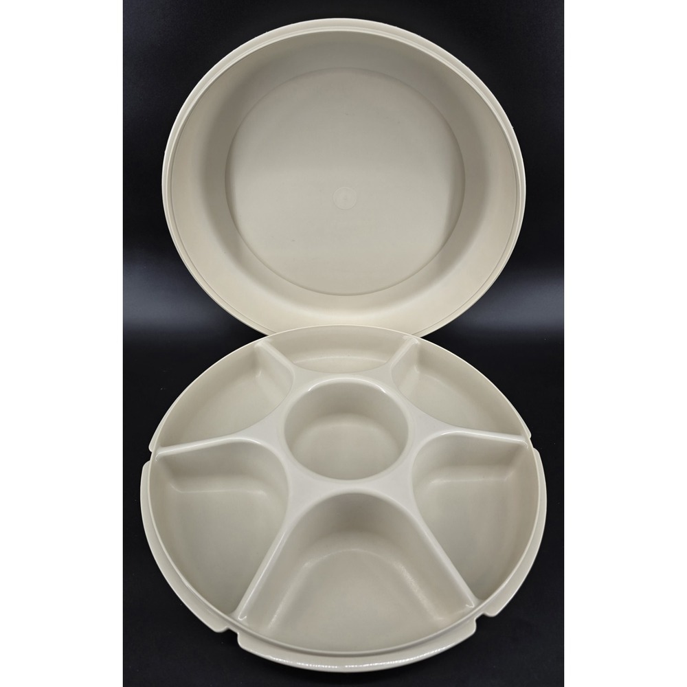 Vtg Tupperware Serving Center Vegetable Fruit Divided Tray 1665 & Lid 1666 Beige